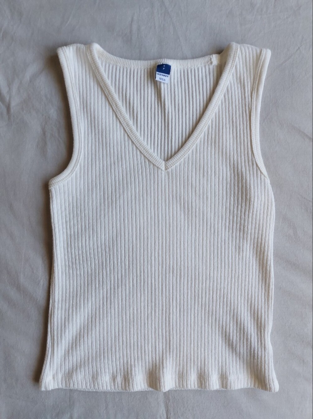 Old Navy Cream Ribbed V-Neck Tank Top